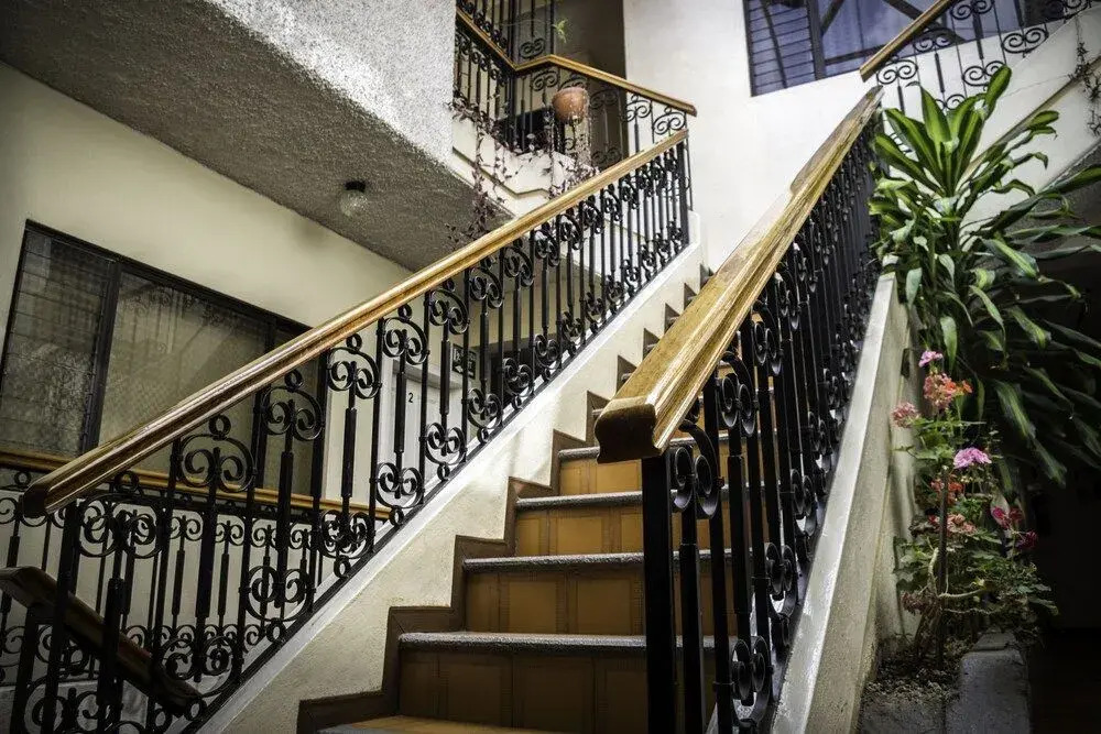Mariscal Inn & Suites