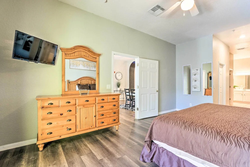 Bahama Bay Condo w/ Patios < 10 Mi to Disney!