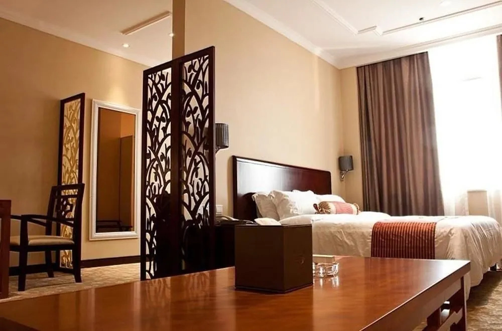 Overseas Capital Hotel (Jiangmen Diwang Square)