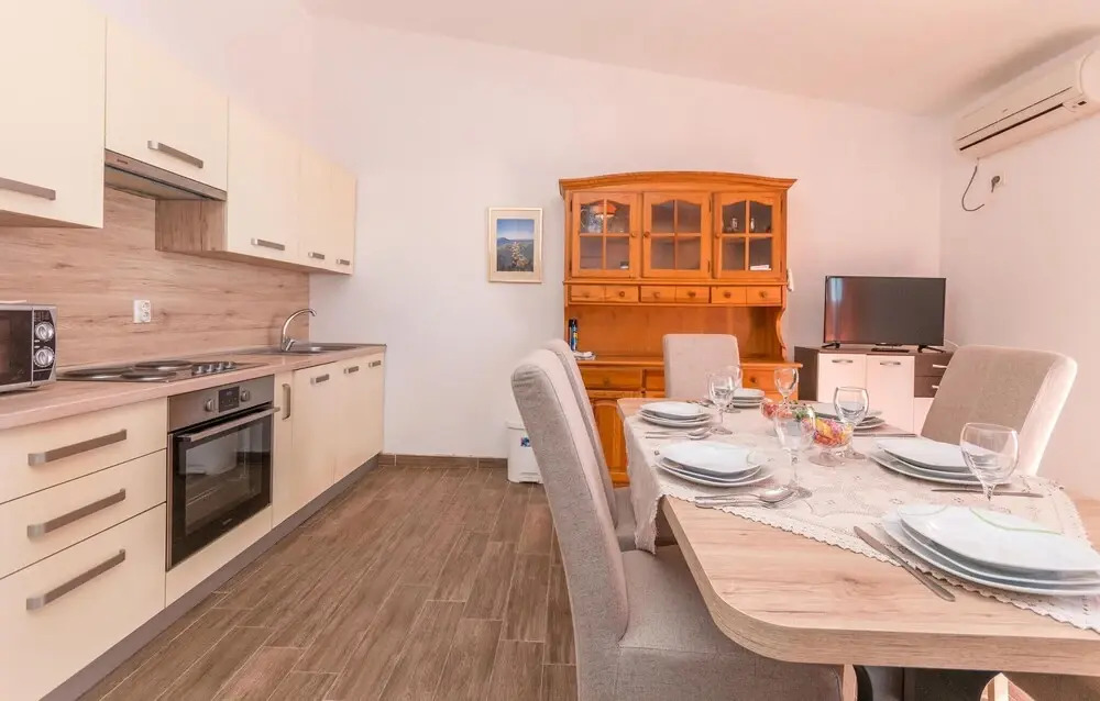 Nice Apartment in Drage With Wifi and 2 Bedrooms