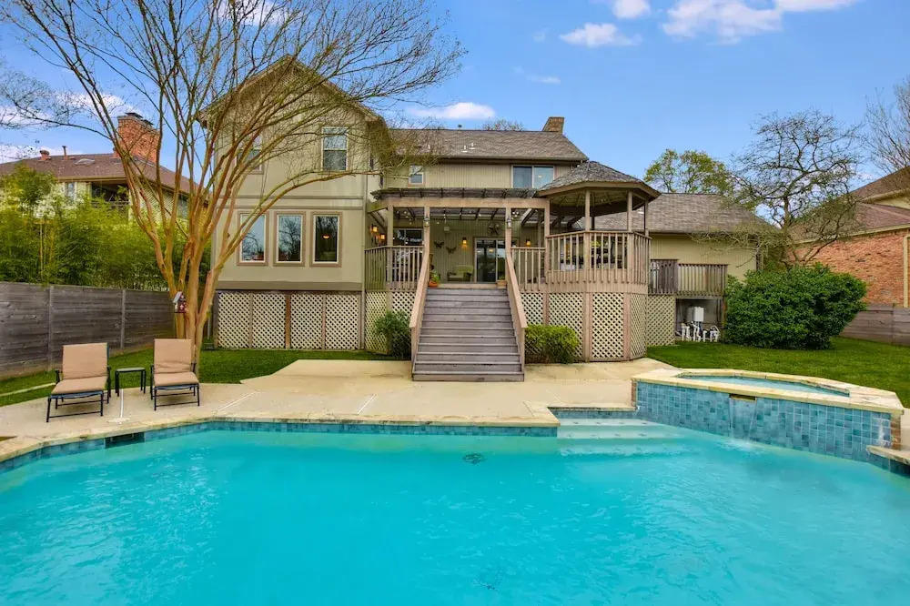 The Arrive Authentic Tudor - 4 Br Home