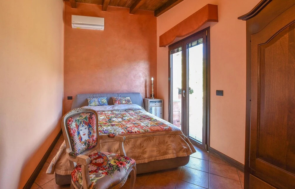 2 Bedroom Amazing Home In Troina