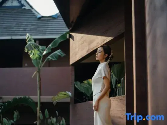 Three-color Yunhe B&B (Xishuangbanna Jinghong Mengxi Big Buddha Temple Manhona Branch)