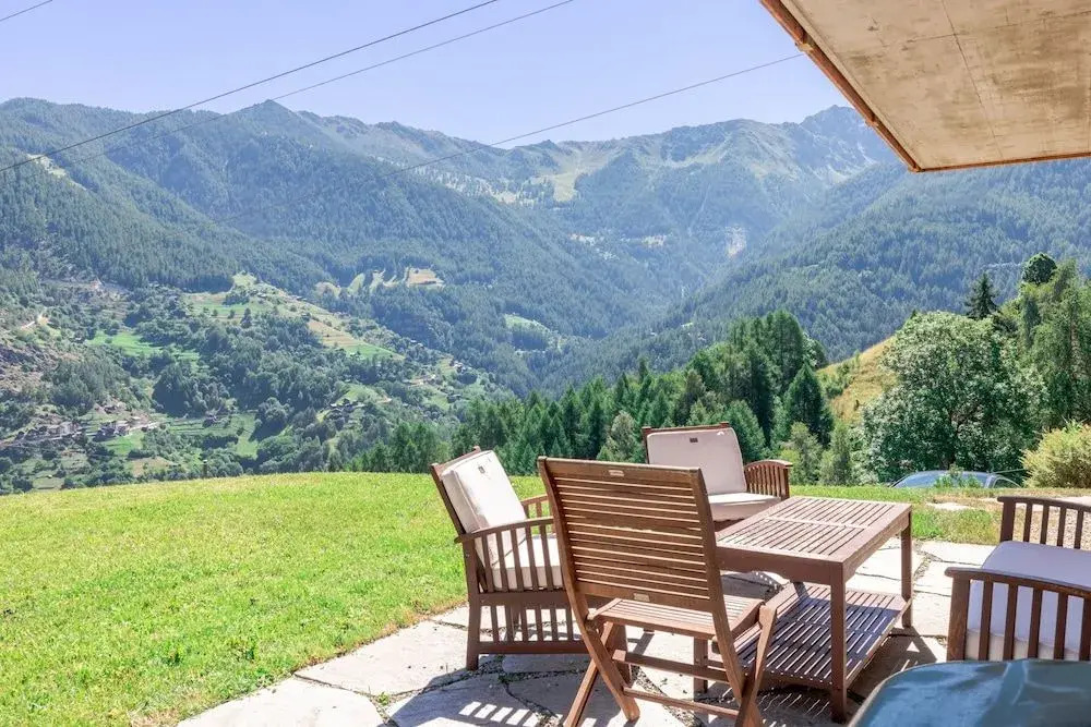 Chalet Le Cerf New Build Stylish Stay