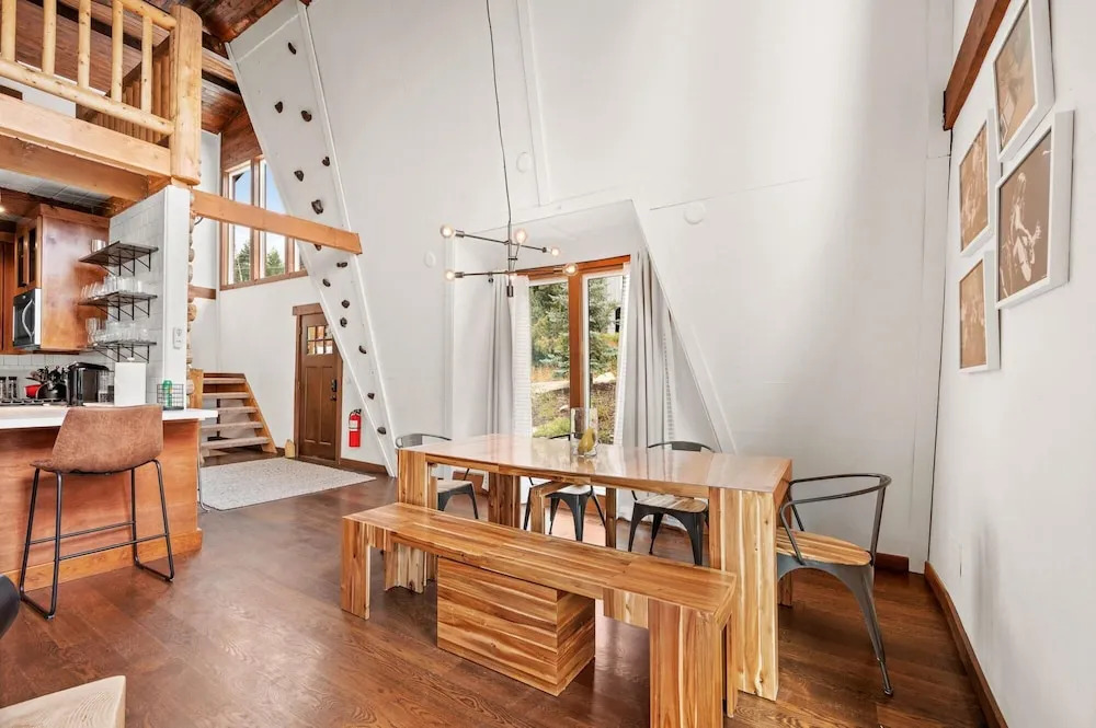 Alpine Trail by Rovetravel 4BR Mountain Chalet