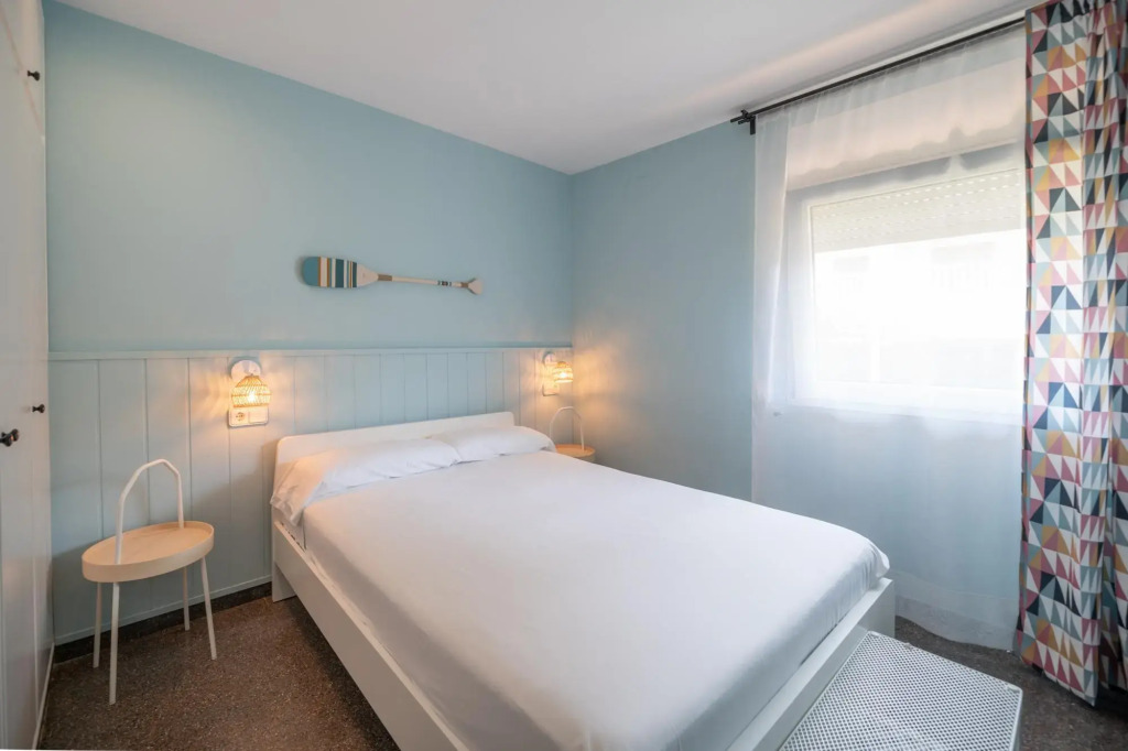 Sabina in L'Escala with 6 bedrooms and 3 bathrooms