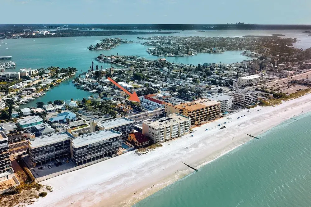 New Listing! All-suite - Steps To Beach 2 Bedroom Apts