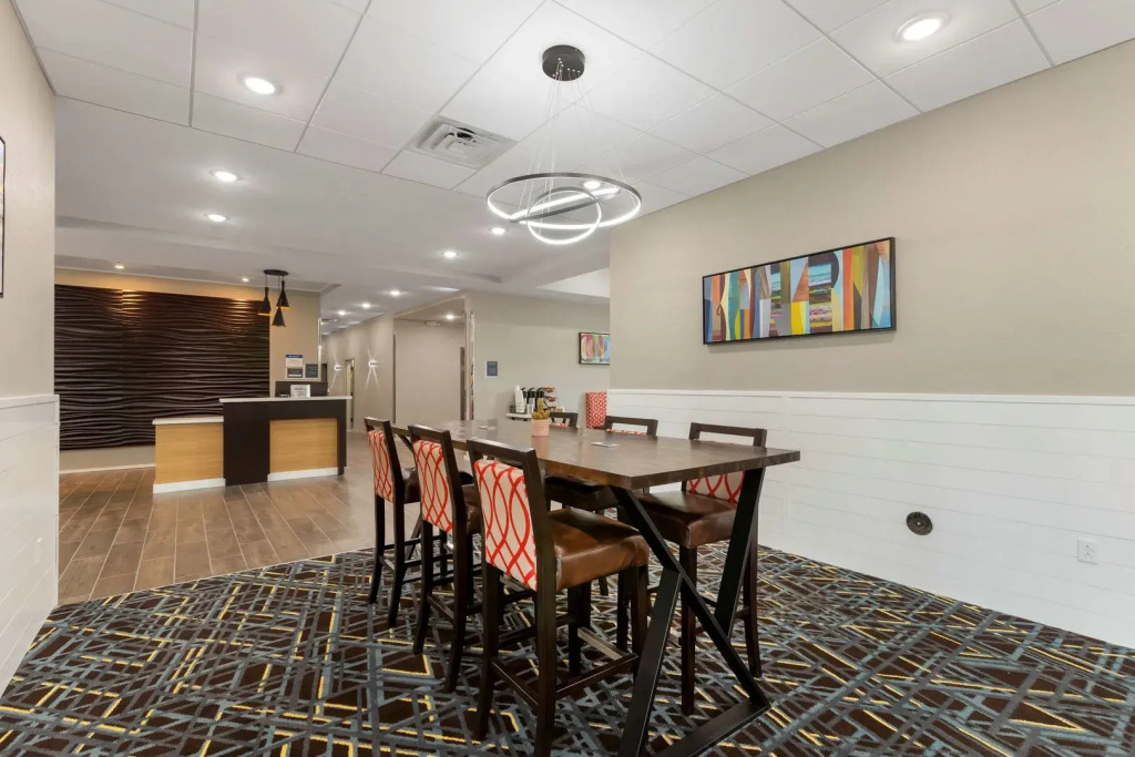 La Quinta Inn & Suites by Wyndham Coralville Iowa City