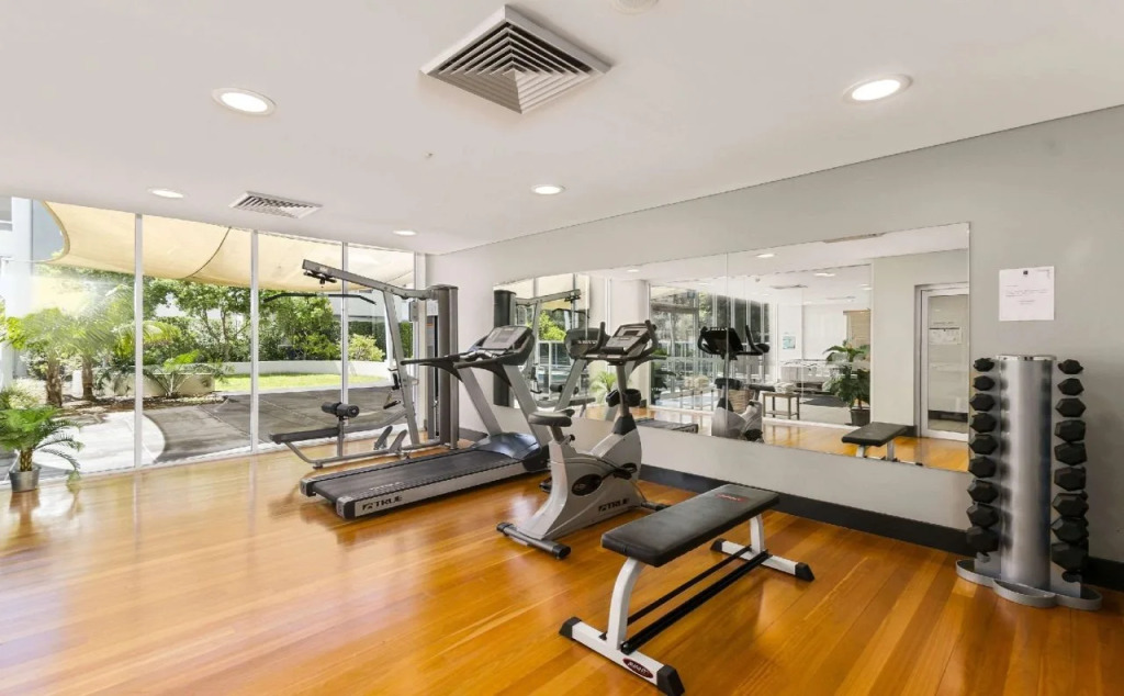 Quality Suites Pioneer Sands