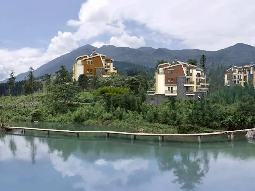 Mount Emei Qilingping Hot Spring Hotel