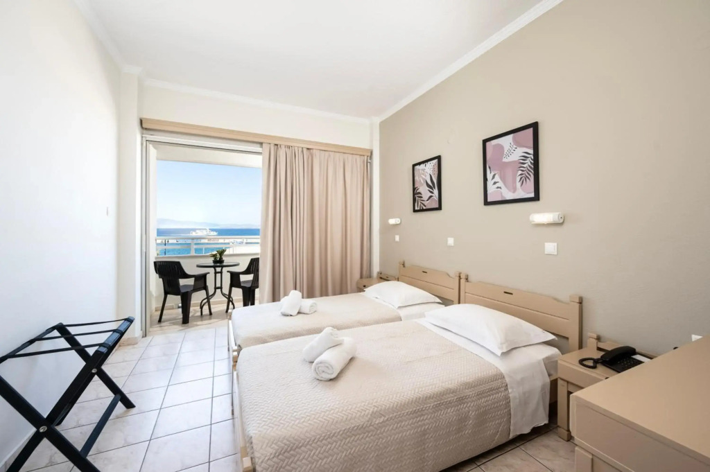 Zephyros Hotel