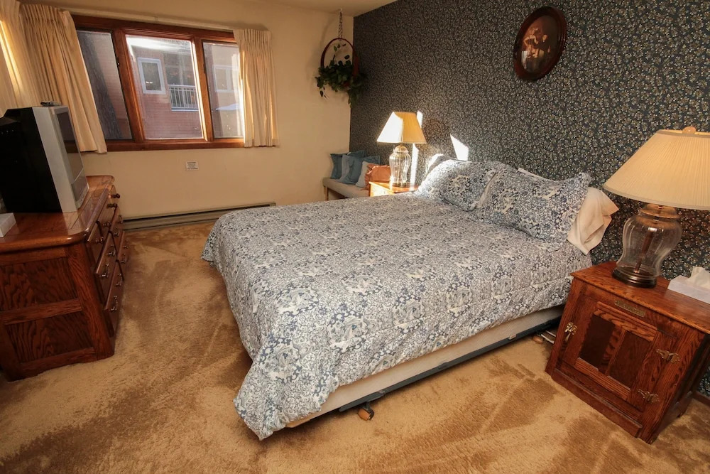 Mountainback #42, Loft, Corner 2 Bedroom Condo
