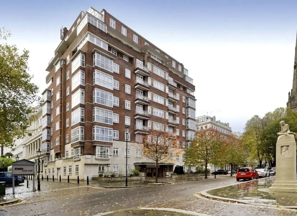 Immaculate 4-bed Apartment Opposite Hyde Park W2