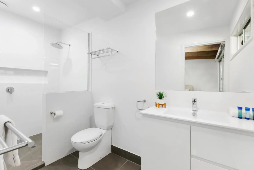 7 Depper Cosy Beach House in Central Sunshine Beach