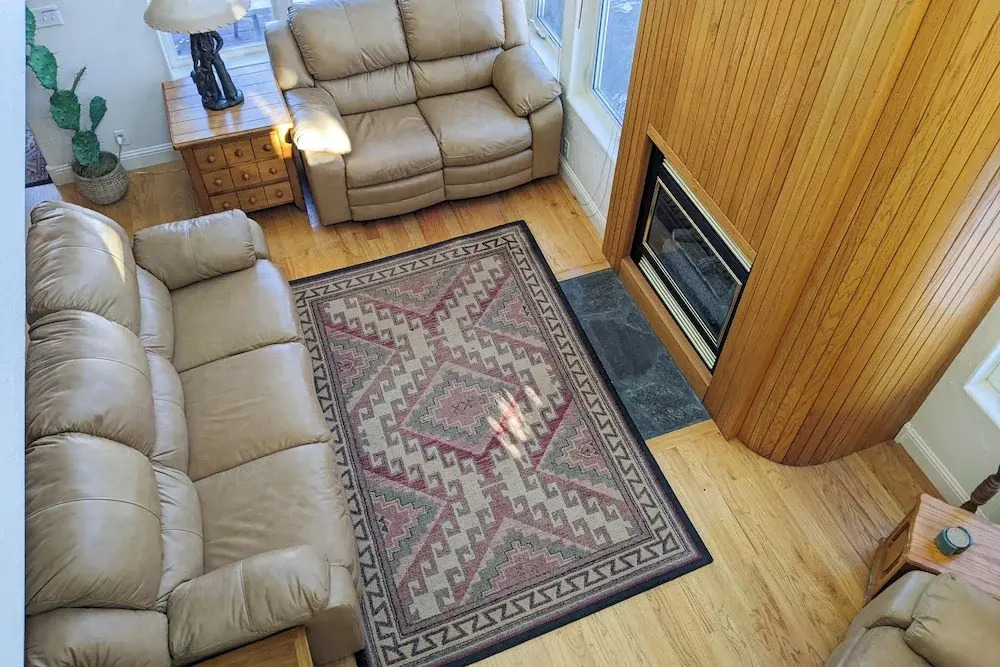 3BR Townhome w/ Mountain View & Balcony