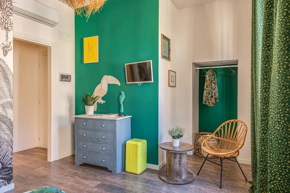 Code Rent A Room