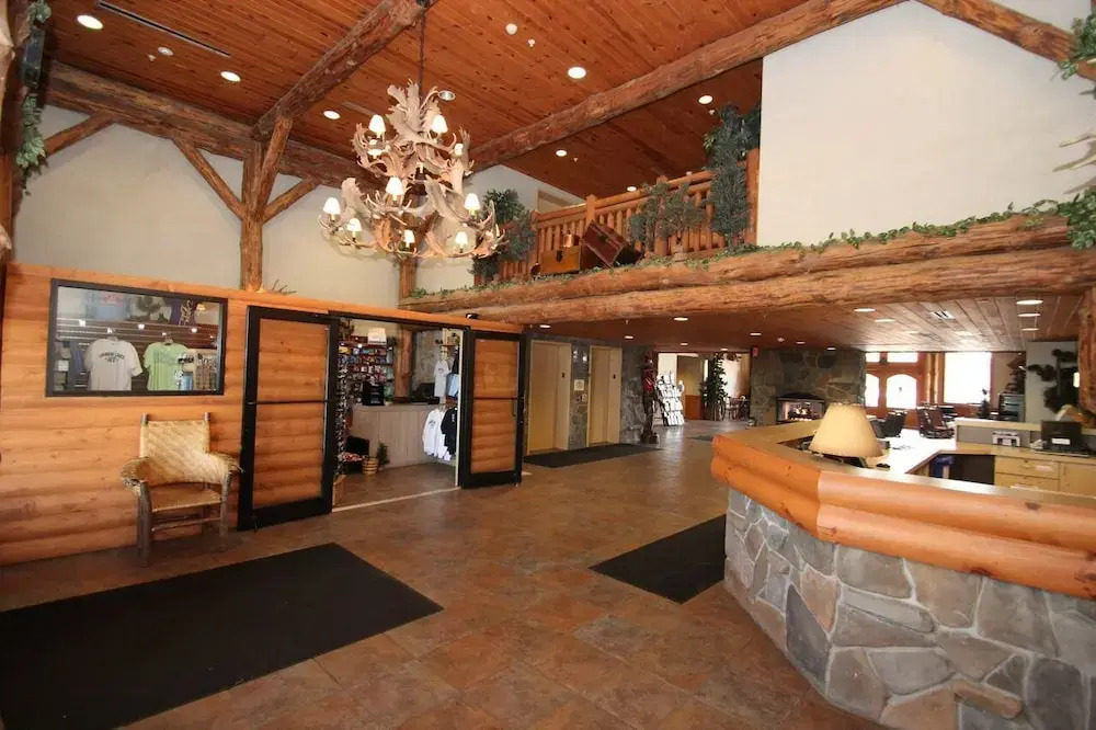 Darien Lake Lodge on the Lake