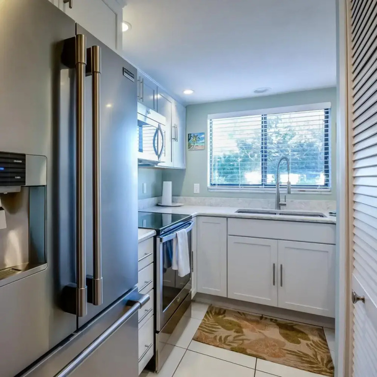 Sc162 Beautifully Updated 3 2 Corner Close to Pool Beach Access