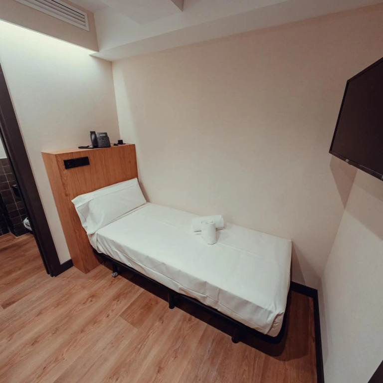 Hotel Transit