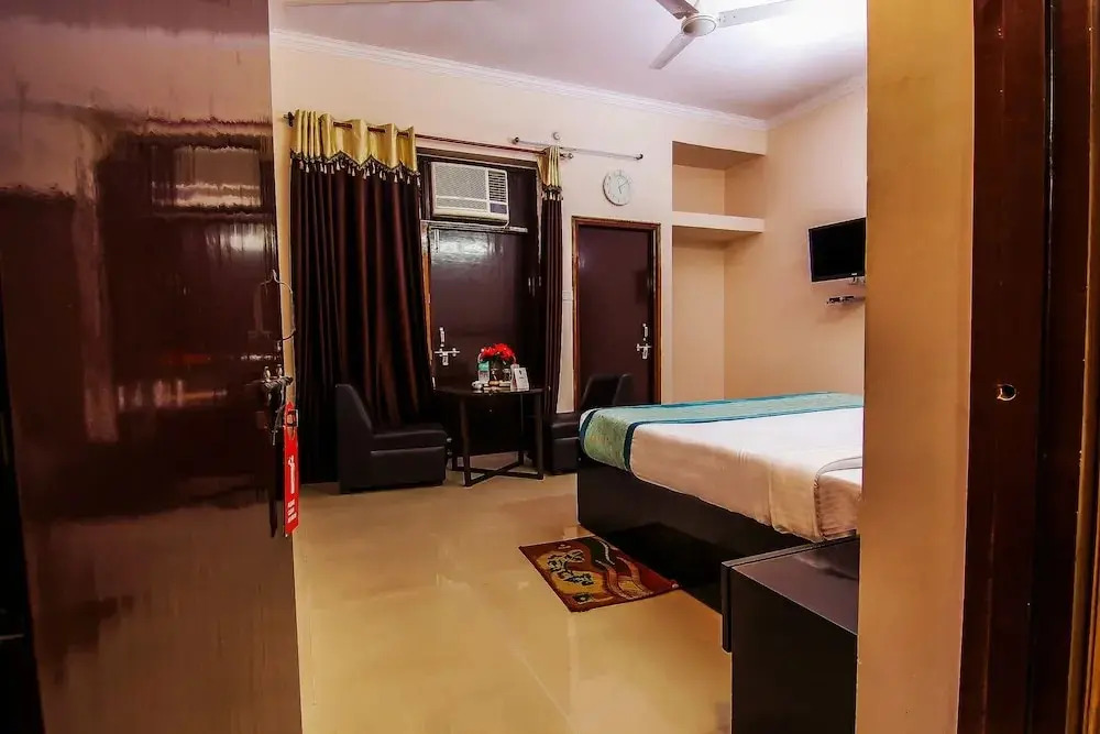 Garden Gates Inn by OYO Rooms
