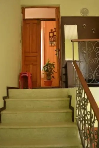 House on Zhordaniya 10