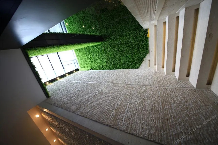 Love Life Hotel Wanda