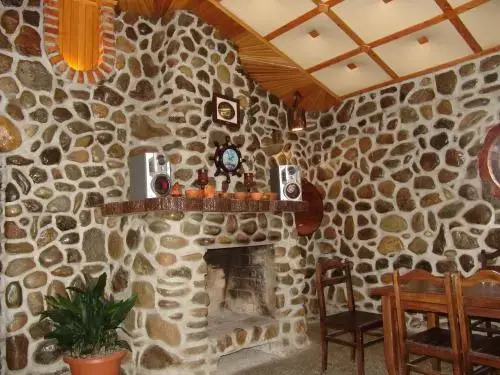 Hotel Lashtani