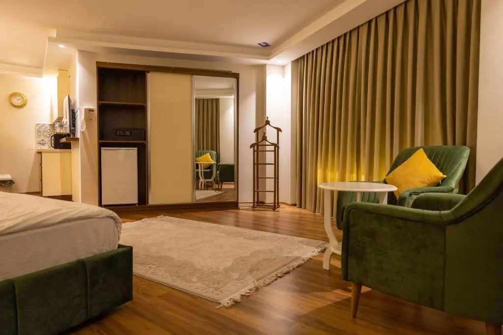 Grand Luxury