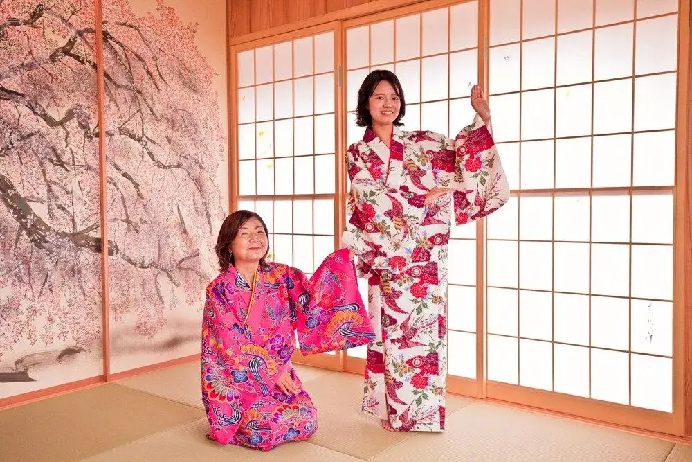 Yamagata Ryukyu Hatago Onna Bokairo