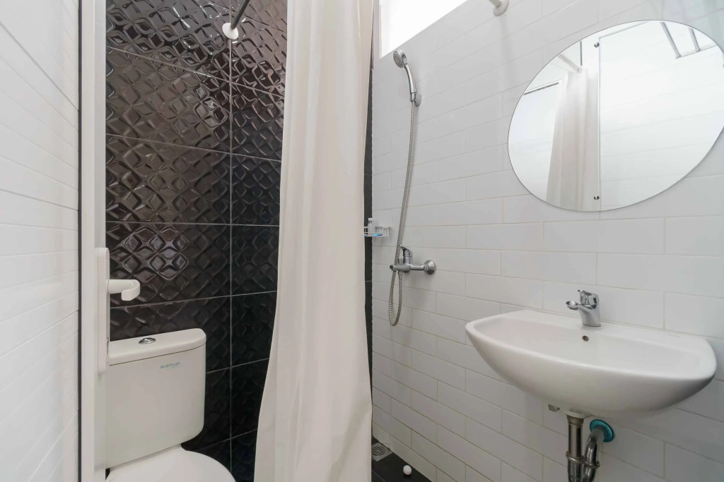 Palm Eight Mitra RedDoorz
