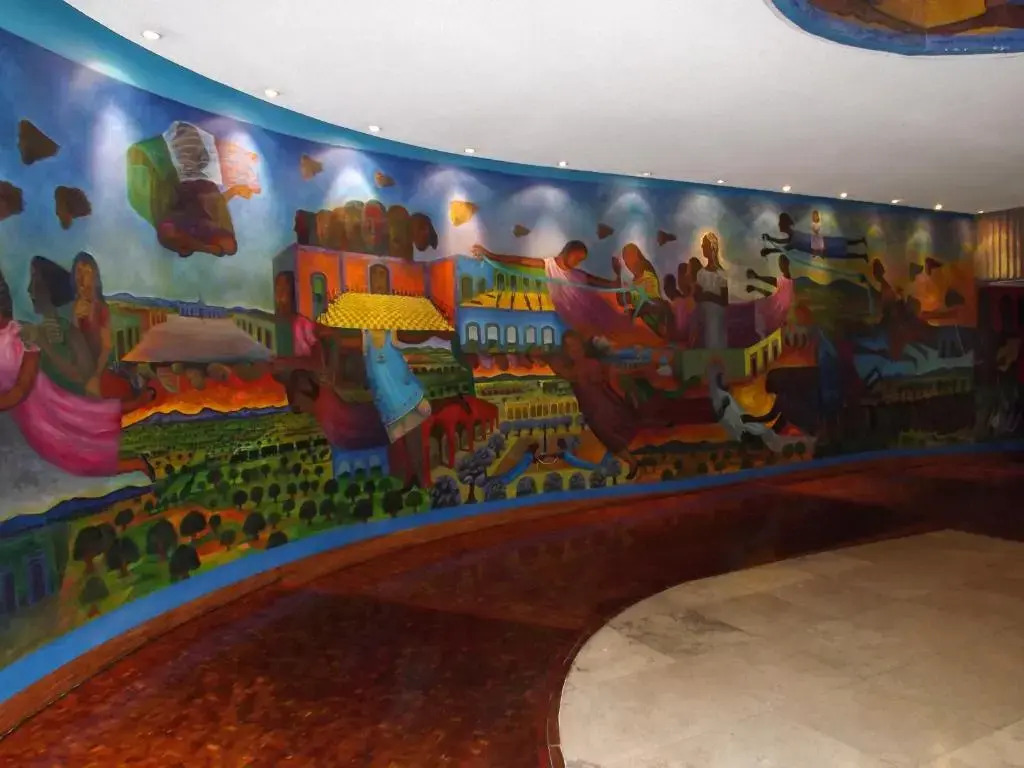 Royal Pedregal