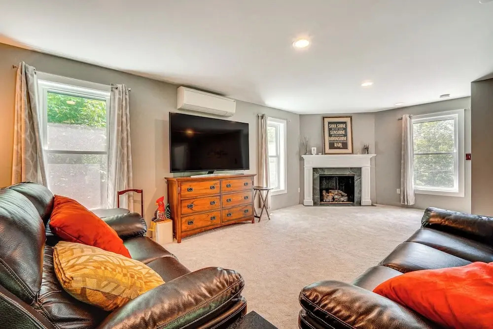 Wilmington Retreat Near Trails, Skiing & Festivals
