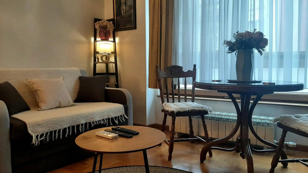 Modern Lux Studio w Inside parking 5 min from Skadarlija, Republic Sqre