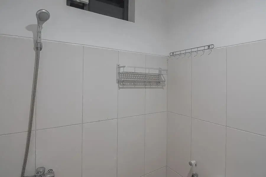 RedDoorz near Living Plaza Balikpapan