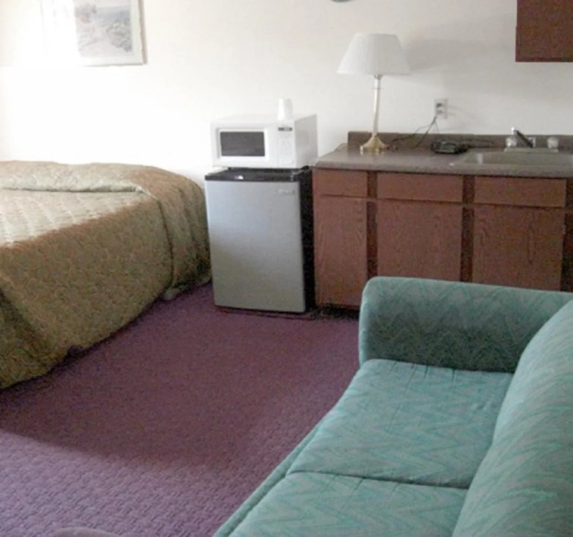 Country Inn Motel