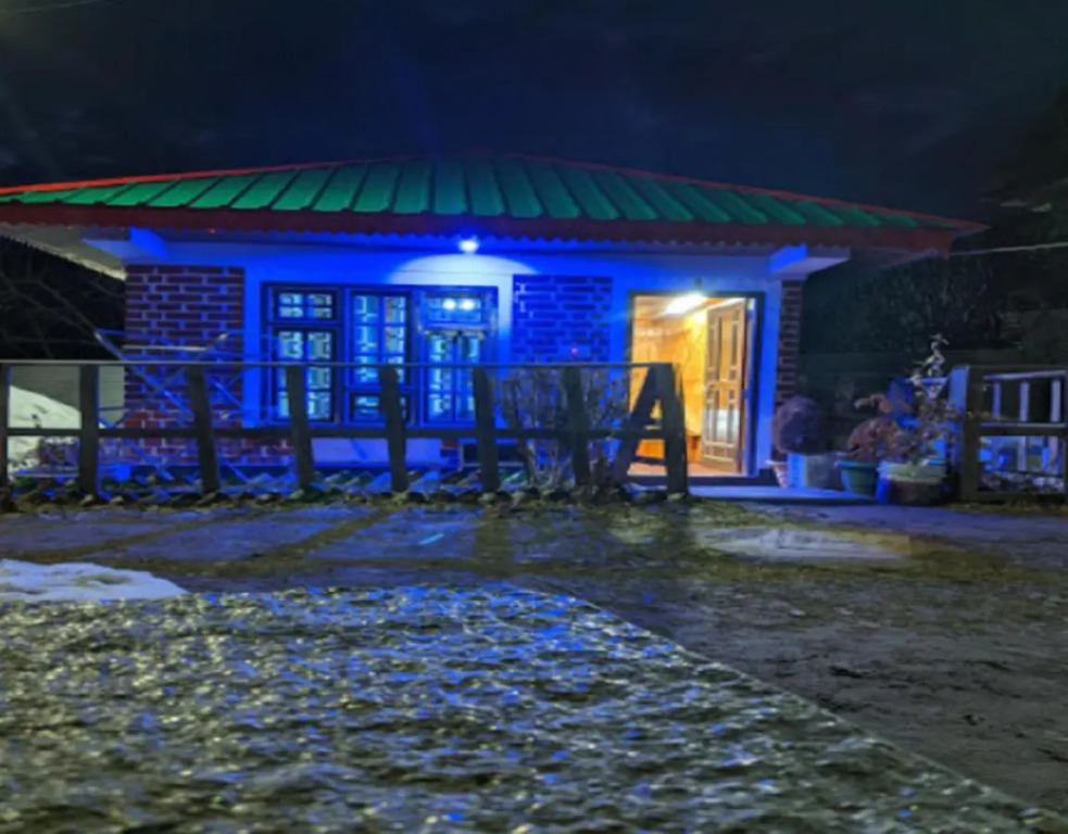 StayApart Shruti Guest House