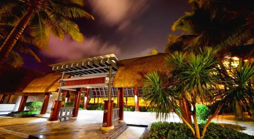 Sanya Bay Guest House All Suites Hotel