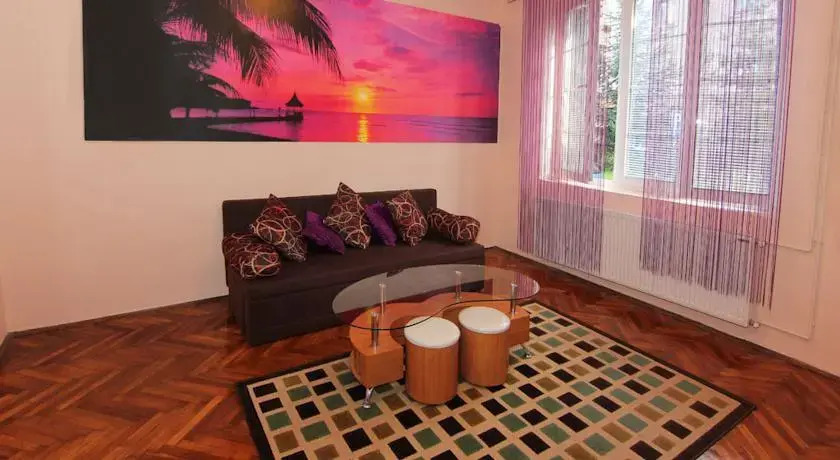 Apartments Lola