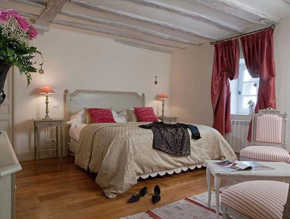 Manoir De Restigne