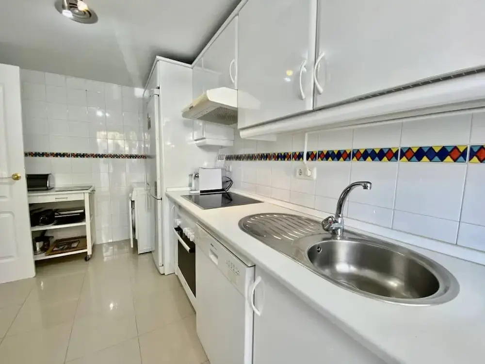 House Pauline 3 bed Poolside Private Garden M-5
