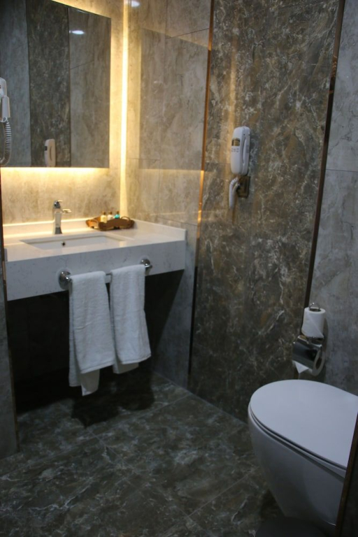 Ereza Otel