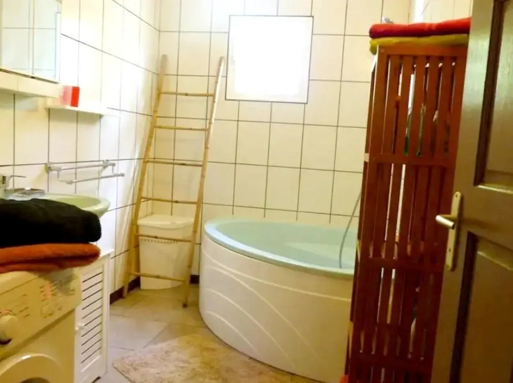 House With 3 Bedrooms in L'etang Sale, With Enclosed Garden and Wifi - 7 km From the Beach