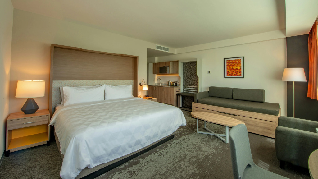 Holiday Inn & Suites - Merida La Isla by IHG
