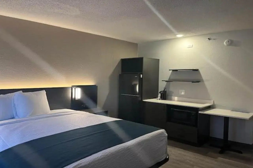 Studio 6 Suites Norcross, GA