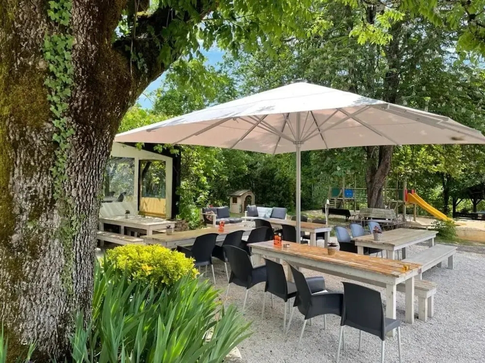 Tent Lodge in Dordogne Near Scenic Views