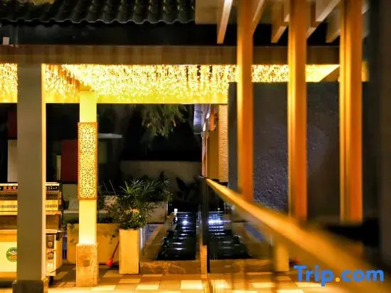 Sanya icare Aiqi Hotel (Dadonghai No.1 Harbour City)