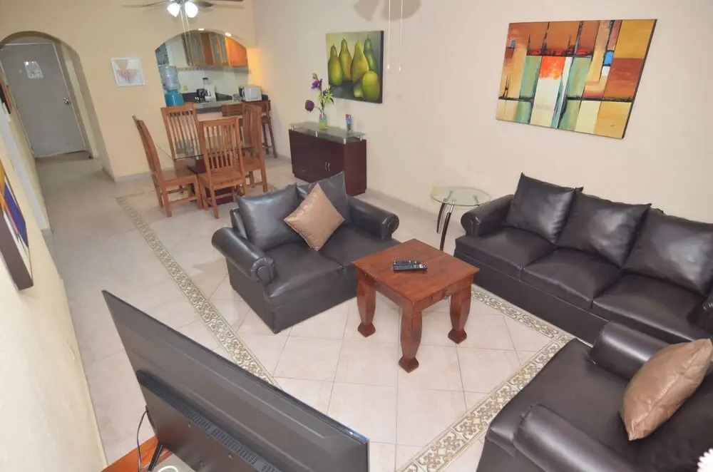 Ground level Apartment w Balcony RDS