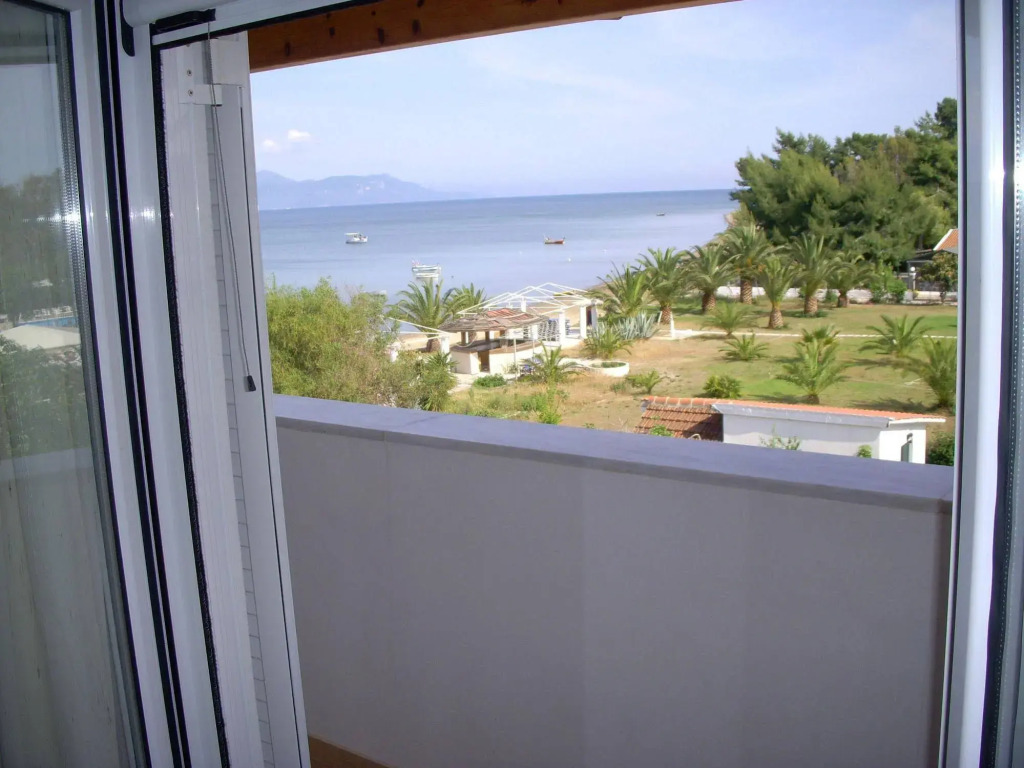 Likourgos Beach