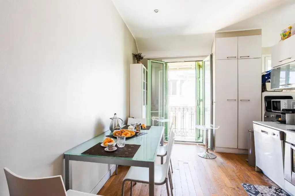 LUNG ARNO AP4300 By Riviera Holiday Homes