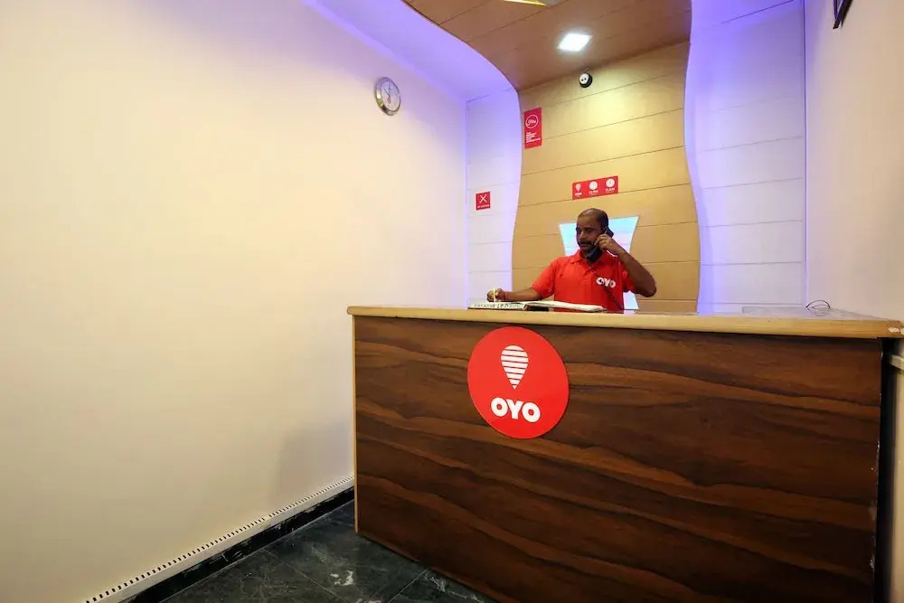OYO 9927 Hotel Prakash INN